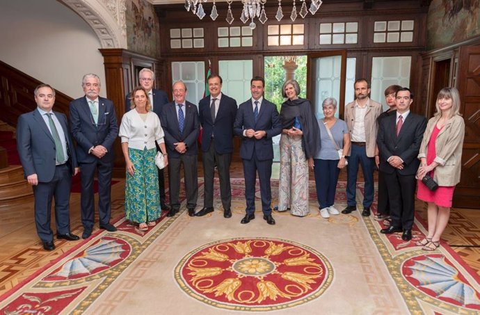 Consejo de Colegios de Médicos del País Vasco se reúne en Ajuria Enea con el lehendakari y el consejero de Salud