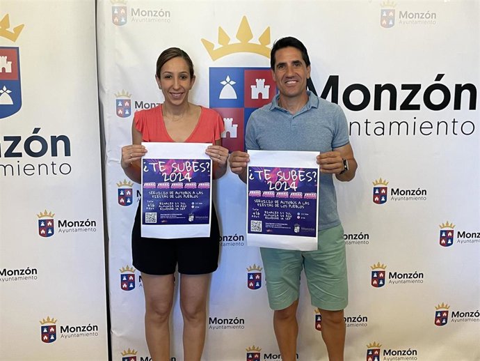 Los concejales de Familia y Mayores, Mirella Martínez, y de Juventud, Eliseo Martín, en la presentación del servicio gratuito.