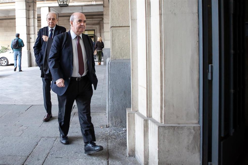 Archivo - Gaspar Zarrías Arévalo, exconsejero de Presidencia, a su llegada a la Audiencia de Sevilla para el juicio de los ERE
