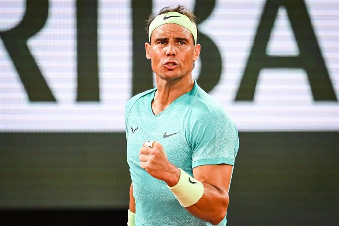 Archivo - El tenista español Rafa Nadal celebra un punto durante un partido