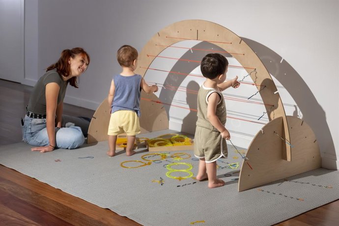 Arxiu - Juga l'IVAM! Arriba al museu la proposta de Sara San Gregorio 'Juguetoría' per a jugar a l'estiu