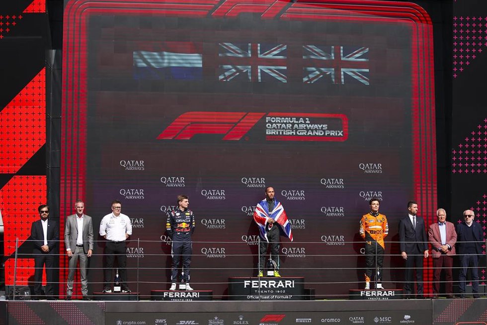 VERSTAPPEN Max (ned), Red Bull Racing RB20, portrait, HAMILTON Lewis (gbr), Mercedes AMG F1 Team W15, portrait and NORRIS Lando (gbr), McLaren F1 Team MCL38, portrait podium during the Formula 1 Qatar Airways British Grand Prix 2024