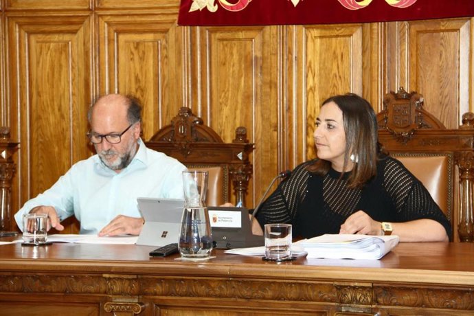 Aprobada la nueva ordenanza de terrazas en Palencia tras un pleno largo y con posiciones encontradas