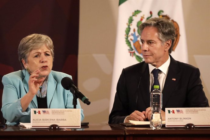 Archivo - Imagen de archivo de la ministra de Exteriores de México, Alicia Bárcena (izquierda), y el secretario de Estado de EEUU, Antony Blinken (derecha)