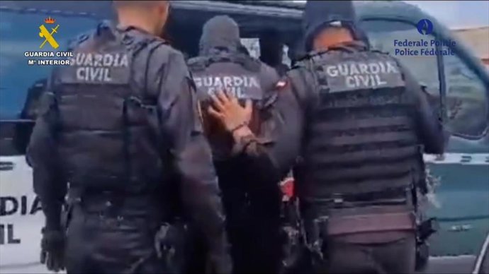 Operativo de la Guardia Civil que culminó con la detención de tres hombres acusados del asesinato en Tenerife de Laura Gastón