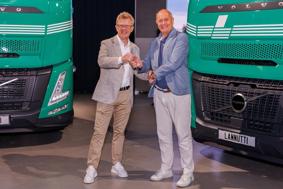 Roger Alm, presidente de Volvo Trucks, y Valter Lannutti, director ejecutivo de Lannutti Group