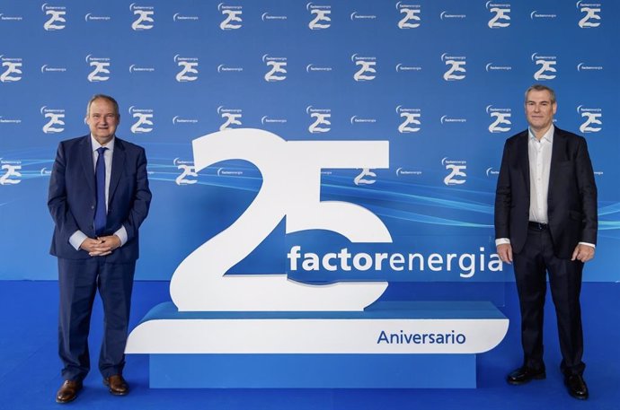 El ministre d'Indústria i Turisme, Jordi Hereu, i el CEO de Factorenergia, Emili Rousaud