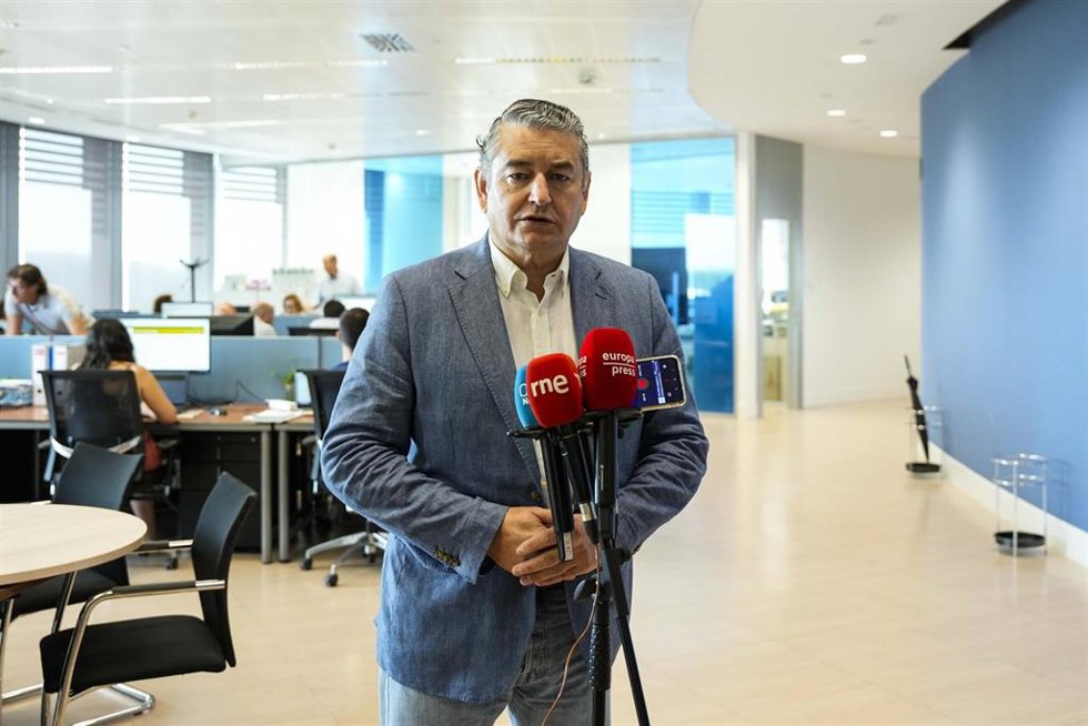 El consejero de Presidencia, Interior, Diálogo Social y Simplificación Administrativa de la Junta de Andalucía, Antonio Sanz, durante la reunión del Consejo Rector de la Agencia Digital de Andalucía, a 19 de julio de 2024 en Sevilla (Andalucía, España).