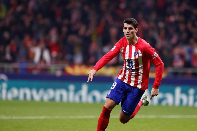 Archivo - Alvaro Morata celebra un gol con el Atlético de Madrid