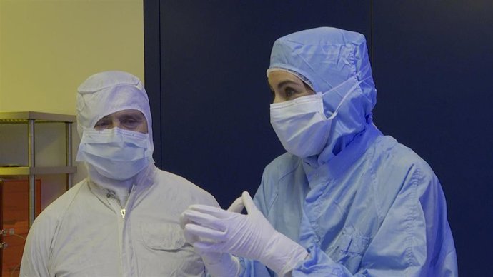 Visita de la ministra Diana Morant al Centro de Tecnología Nanofotónica de la Universitat Politcnica de Valncia