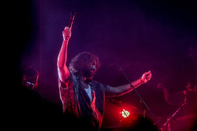 Archivo - Arxiu - El cantant Izal durant un concert