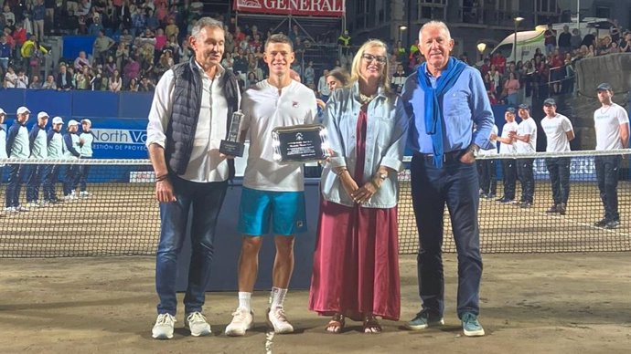 El argentino Diego Schwartzman gana el XXXVII Torneo BDO Tenis Playa Luanco