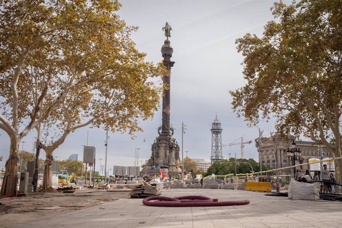 Archivo - Obres a la Plaça de Colom de Barcelona, a 25 d'octubre del 2023, a Barcelona