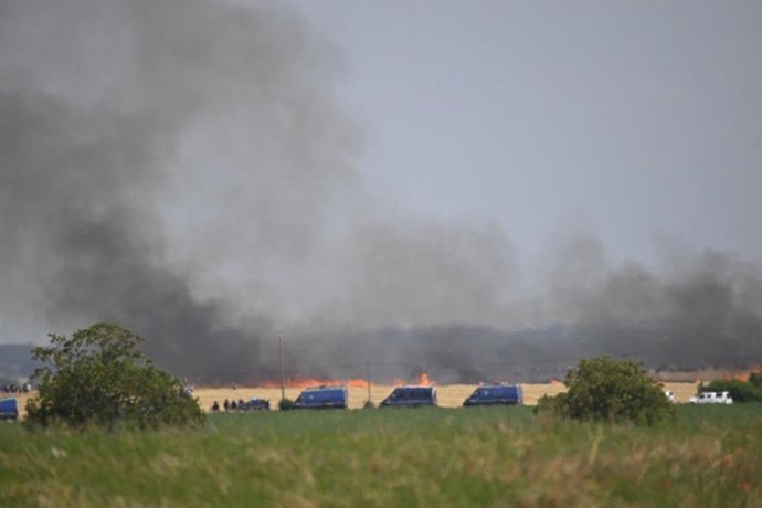 Incendio durante una protesta ecologista en Vienne (Francia)