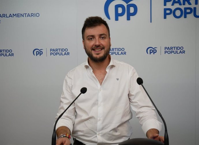 El presidente de Nuevas Generaciones de la Región de Murcia, Antonio Landáburu