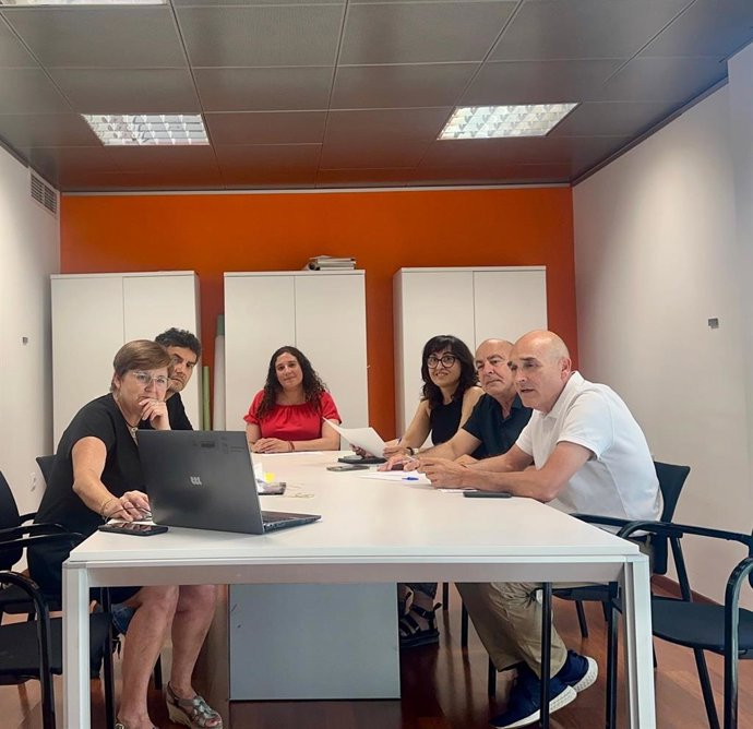 La concejal de Talento Joven y Espacios Públicos, Sofía López-Briones, asiste a la reunión del jurado del certamen