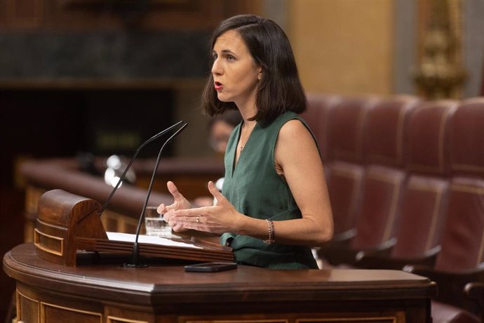 La secretaria general de Podemos, Ione Belarra, interviene en una sesión plenaria, en el Congreso de los Diputados, a 26 de junio de 2024, en Madrid (España). 