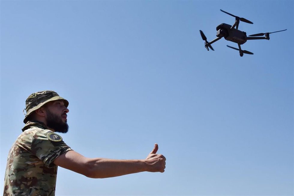 Archivo -  Maniobras militares con drones del Ejército ucraniano.