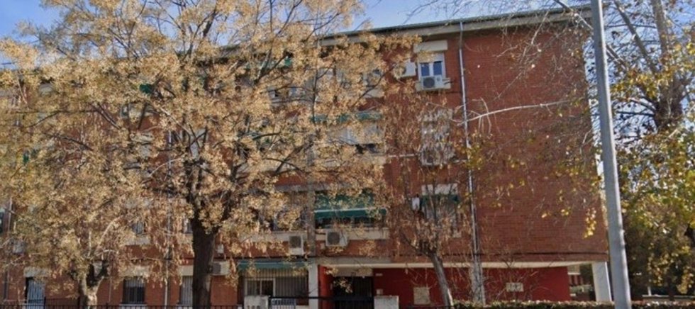 Viviendas de la calle Joaquina Eguaras en las que hará obras de accesibilidad la Junta de Andalucía.