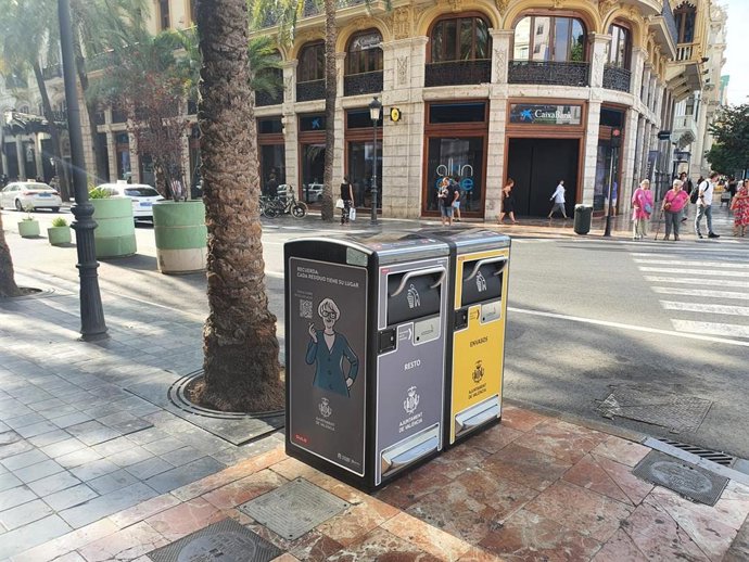 El Ayuntamiento de Valncia impulsa una prueba de uso de papeleras inteligentes, que se realizará en 23 puntos de Ciutat Vella