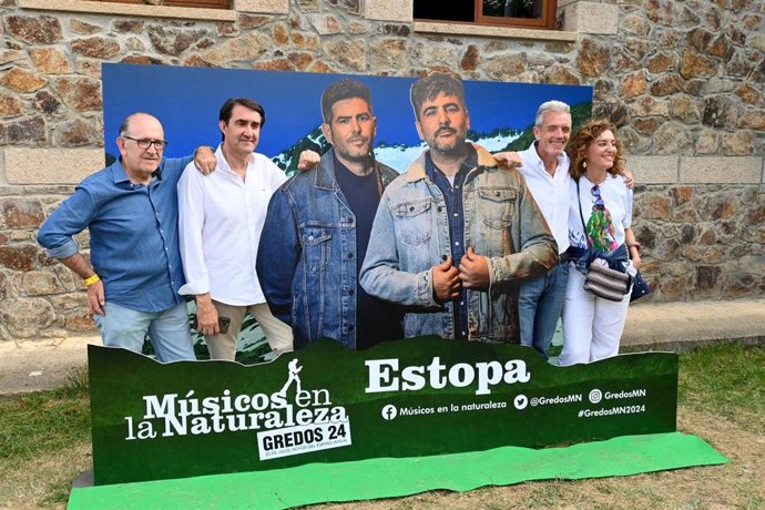 El consejero de Medio Ambiente, Vivienda, y Ordenación del Territorio, Juan Carlos Suárez-Quiñones, asiste al Festival Músicos en la Naturaleza.