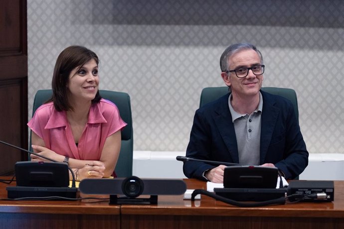 Archivo - La portaveu d'ERC al Parlament, Marta Vilalta, i el president de l'ERC al Parlament, Josep Maria Jové