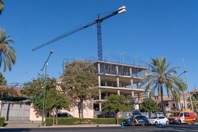 Archivo - Obra en Sevilla capital.