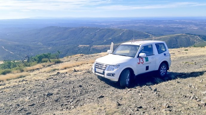 Archivo - Un vehículo del plan Infoex en un monte. Imagen de archivo