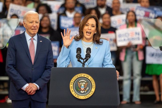 Archivo - Kamala Harris y Joe Biden (archivo)