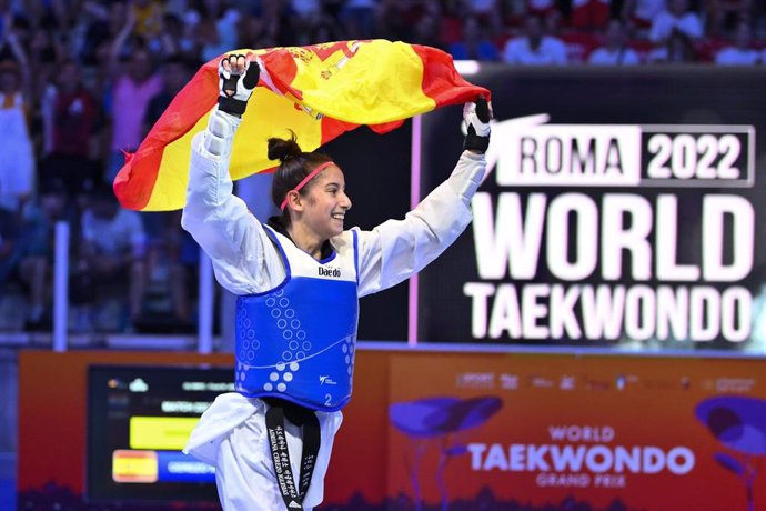 Archivo - La taekwondista española Adriana Cerezo celebra su triunfo en el Grand Prix de Roma 2022.