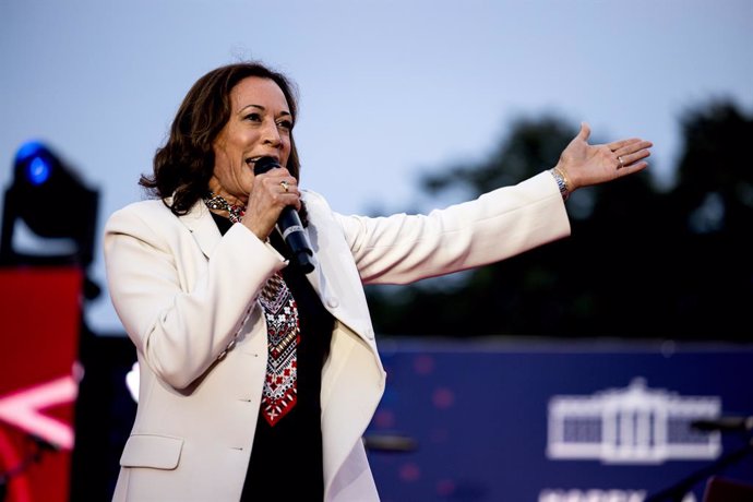 July 4, 2024, Washington, District Of Columbia, USA: United States Vice President Kamala Harris speaks during a Fourth of July celebration on the South Lawn of the White House in Washington, DC, US, on Thursday, July 4, 2024. US President Joe Biden's reel