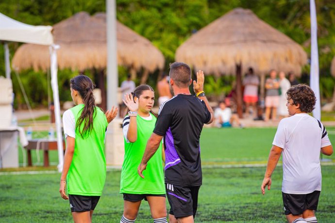 Palladium Hotel Group y la Fundación Real Madrid inauguran sus clinics de verano en los alojamientos de América