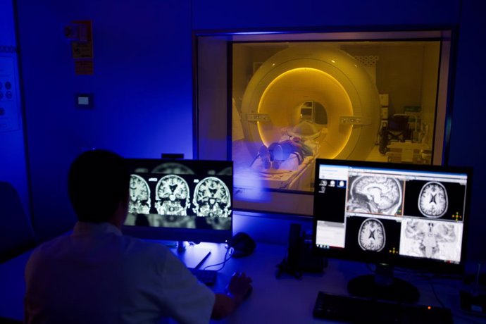 Medición del flujo sanguíneo del cerebro mediante resonancia magnética