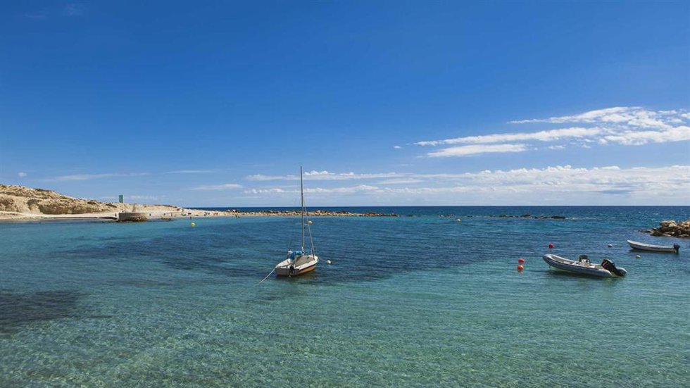Cala del Morro Blanc en El Campello (Alicante) en imagen de archivo.