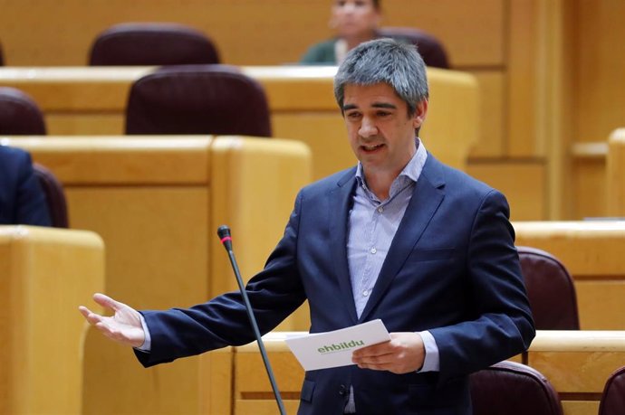 Archivo - El portavoz de EH-Bildu en el Senado, Gorka Elejabarrieta, durante su intervención en la primera sesión de control al Gobierno en el Senado 