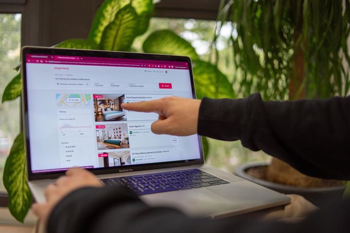 Archivo - España, el segundo destino preferido por los viajeros de larga estancia, según Stayforlong