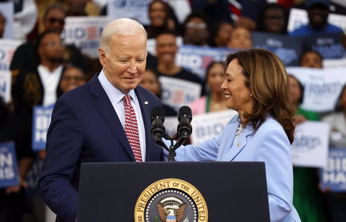 Archivo - El presidente de Estados Unidos, Joe Biden, junto a su vicepresidenta, Kamala Harris