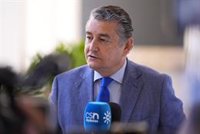 La Junta recibe como "un acicate" el sondeo del Centra que refleja que "los andaluces siguen confiando en Juanma Moreno"