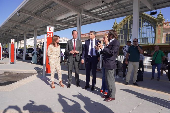 Visita a la estación provisional de Almería.