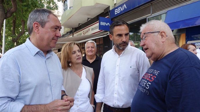 El secretario general del PSOE-A, Juan Espadas, en una visita a Málaga.