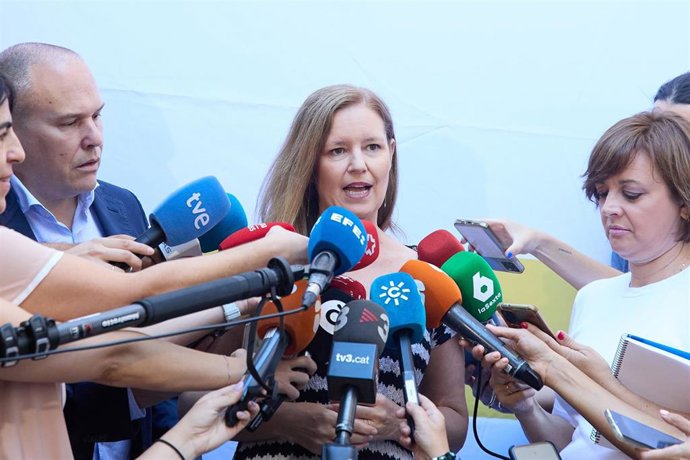 La consejera de Familia, Juventud y Asuntos Sociales, Ana Dávila.