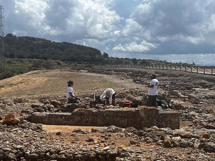 Trabajos arqueológicos en el yacimiento fenicio del Castillo de Doña Blanca en El Puerto.