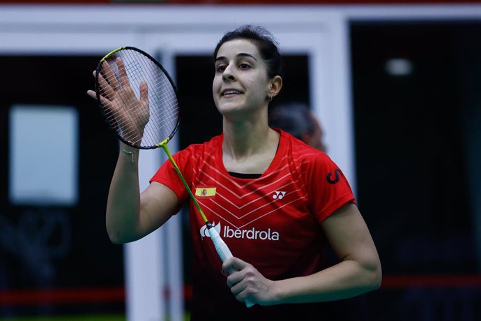 Archivo - Carolina Marin of Spain celebrates after winning against Judith Mair of Italy during the Iberdrola 2024 European Women's Team Championships - Qualification Stage of Badminton celebrated at CSD building on December 08, 2023, in Madrid, Spain.