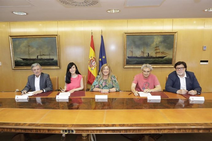 Firma del acuerdo marco en Correos