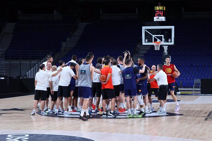 La selección española de baloncesto hace piña tras entrenar en el WiZink Center