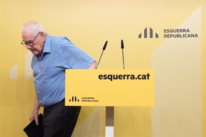 El exlíder de ERC en el Ayuntamiento de Barcelona Ernest Maragall tras una rueda de prensa, en la sede de ERC, a 22 de julio de 2024, en Barcelona, Catalunya