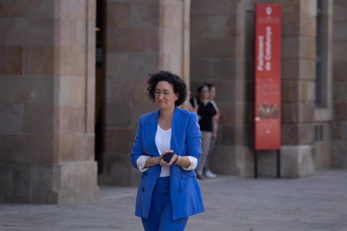 La secretaria general de ERC, Marta Rovira a su llegada a la reunión del grupo parlamentario de ERC, en el Parlament, a 18 de julio de 2024, en Barcelona, Catalunya (España). 