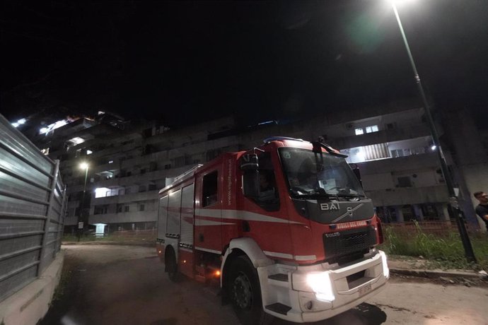 July 23, 2024, Napoli, Italia: Police, firemen and rescuers arrive at Vela Celeste, after the balcony collapse in Scampia, Naples, Italy, 22 July 2024. Le Vele di Scampia is a residential complex built in the district of the same name in Naples between 19