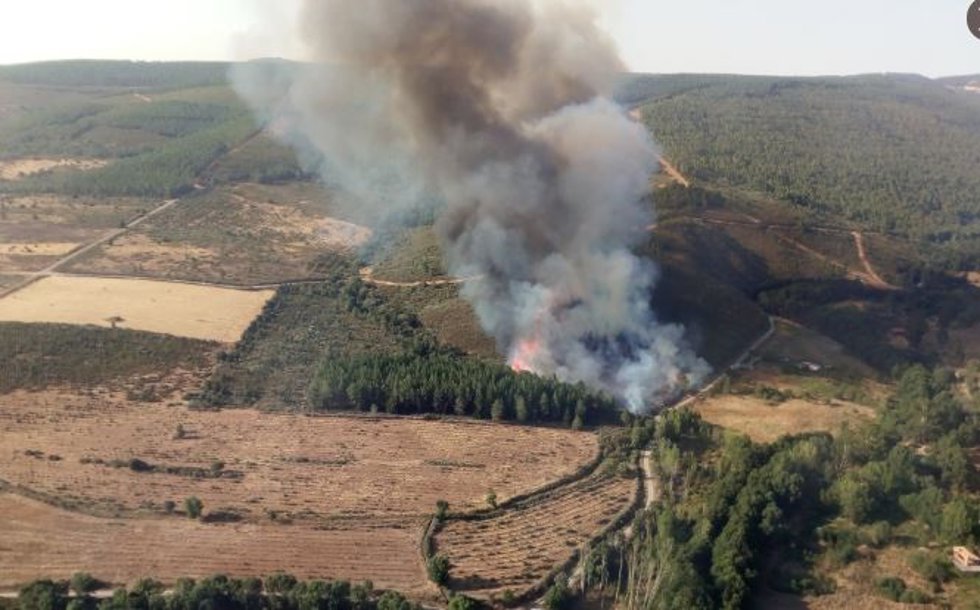 Archivo - Incendio en Serradilla.