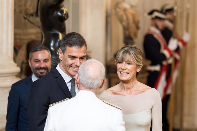 Actos por el X aniversario de la proclamación del rey Felipe VI. Entrega de condecoraciones de la Orden del Mérito Civil